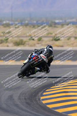 media/Oct-08-2022-SoCal Trackdays (Sat) [[1fc3beec89]]/Turn 11 Backside (1145am)/